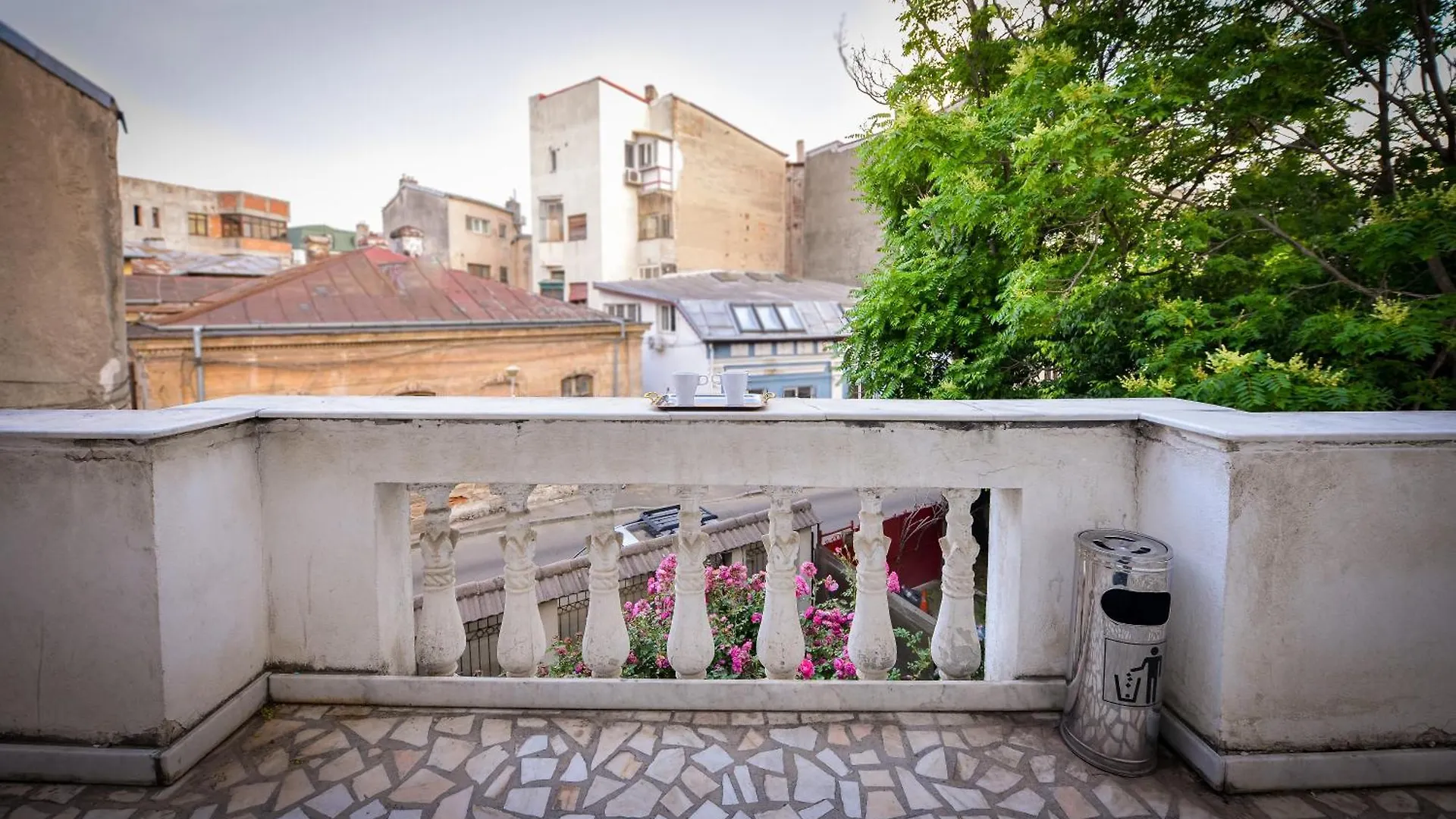The Lincoln Suites - Central Shabbat Friendly Apartments Bucharest