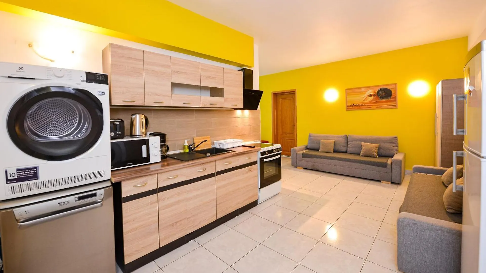 The Lincoln Suites - Central Shabbat Friendly Apartments Bucharest Romania