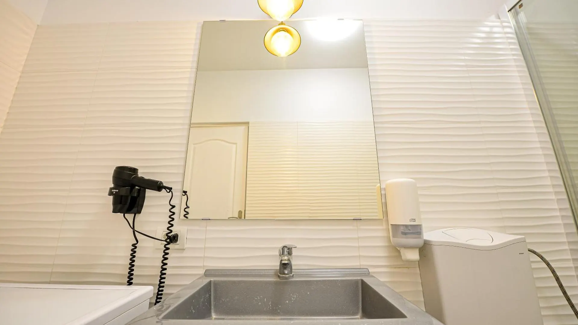 The Lincoln Suites - Central Shabbat Friendly Apartments Bukarest
