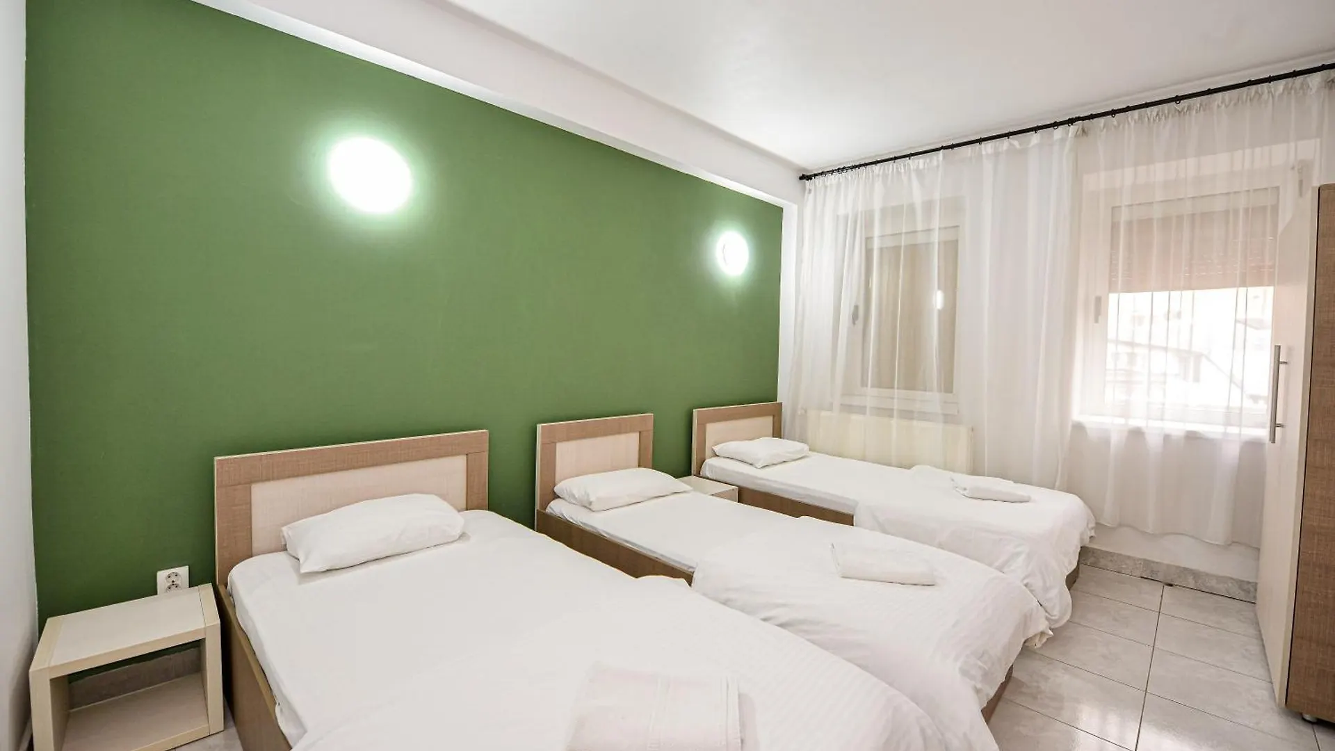 The Lincoln Suites - Central Shabbat Friendly Apartments Bukarest